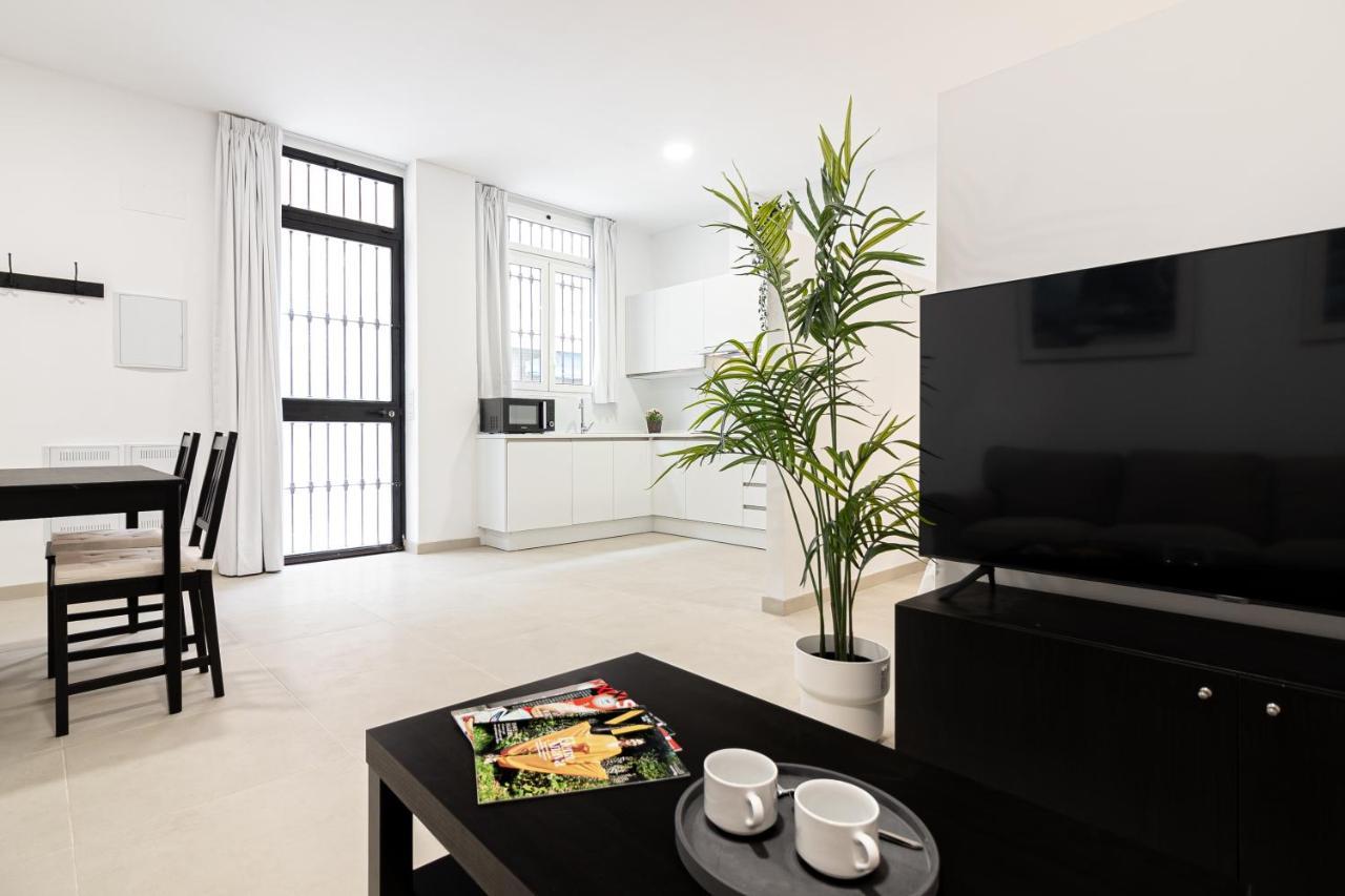 Center Flat. Center Train Station Appartement *